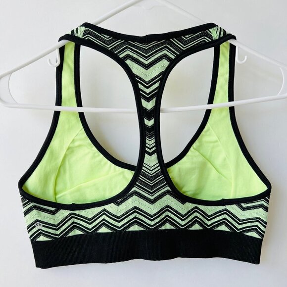 LULULEMON Reversible Ebb & flow bra in Green/black chevron L33 - Picture 3 of 8
